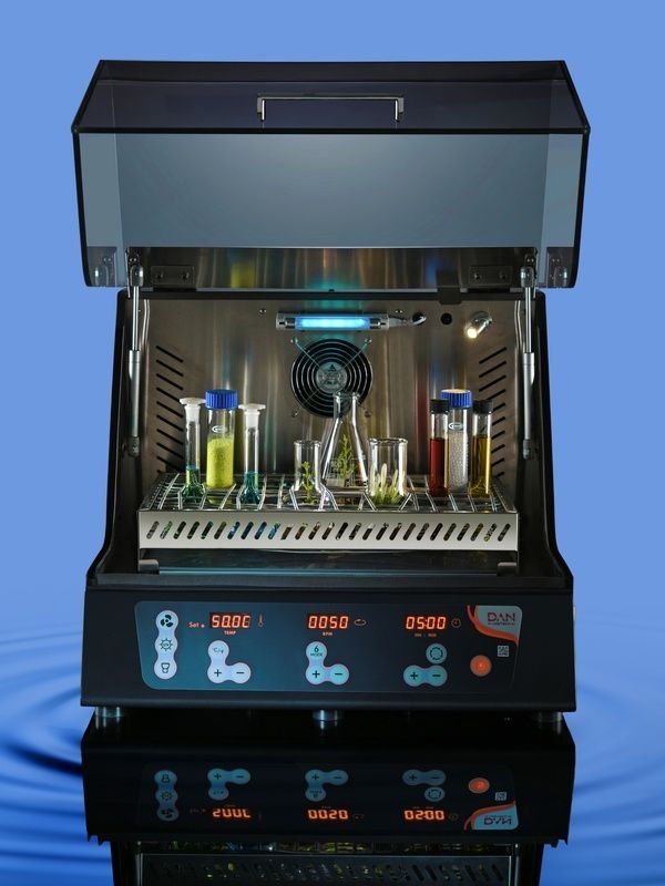 Glassco Agitatore Incubatore Orbitale Refrigerato